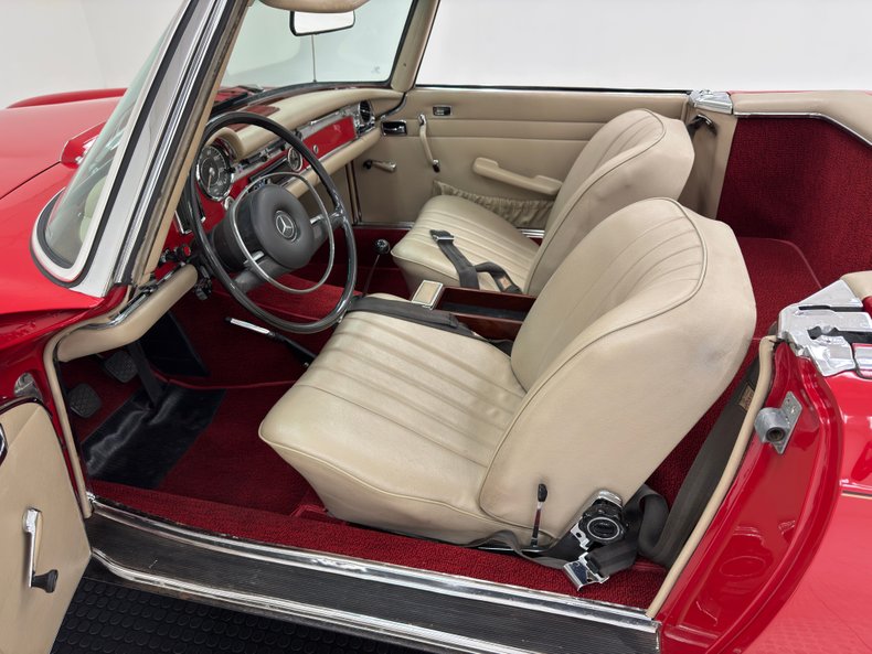 Mercedes-benz-280sl-1968-Signal-Red-Cream-34
