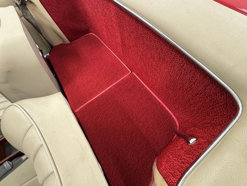 Mercedes-benz-280sl-1968-Signal-Red-Cream-35