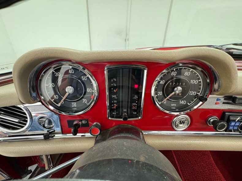 Mercedes-benz-280sl-1968-Signal-Red-Cream-40