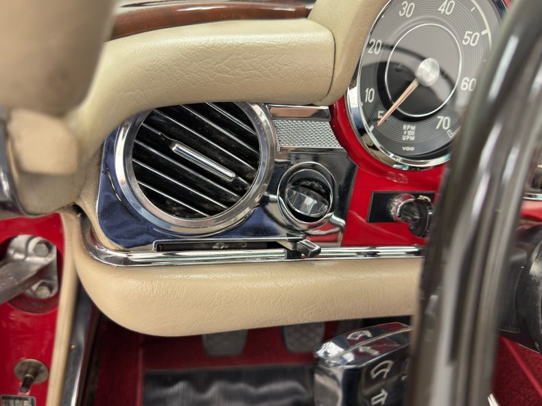 Mercedes-benz-280sl-1968-Signal-Red-Cream-41