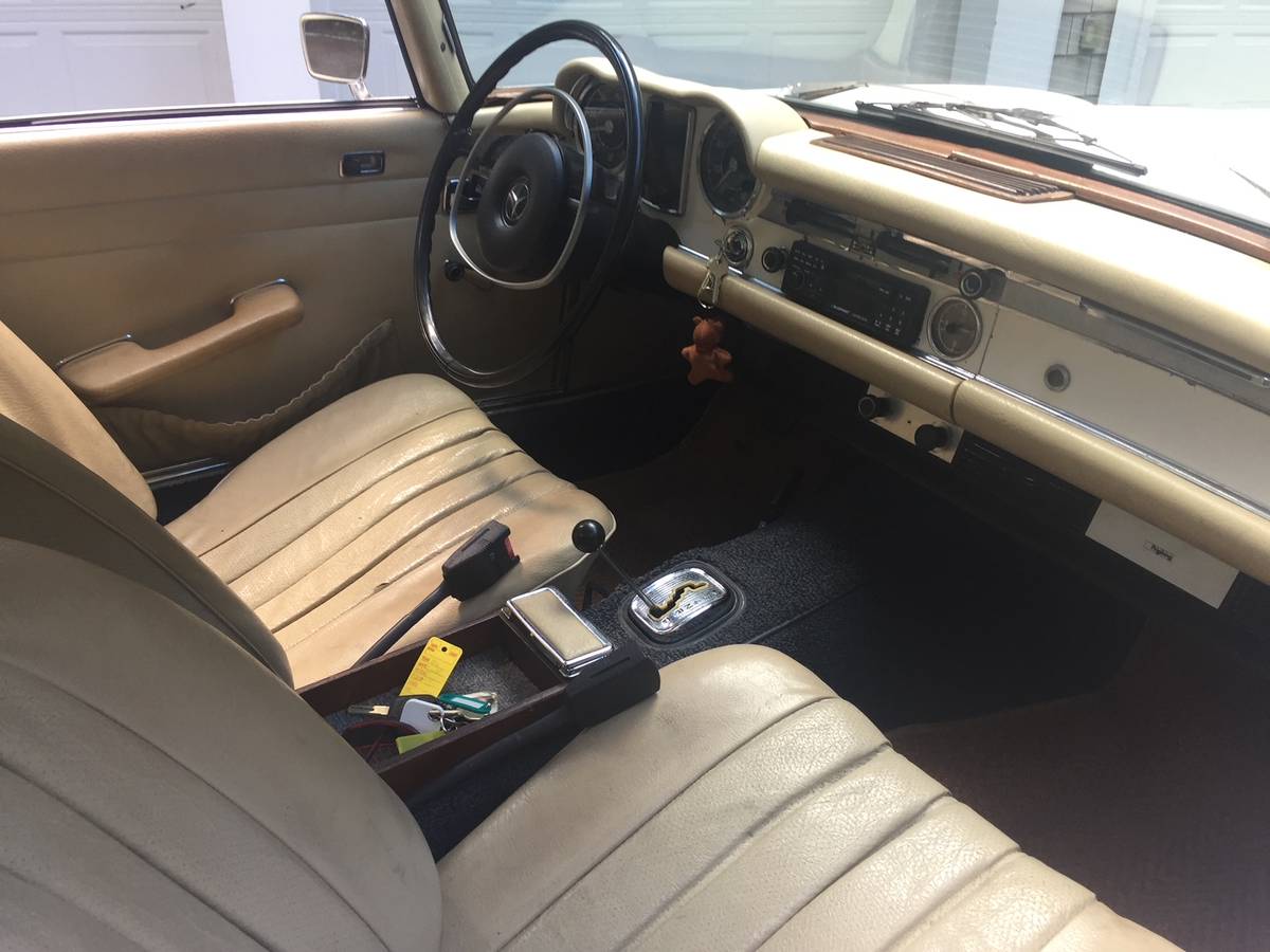Mercedes-benz-280sl-1969-white-4