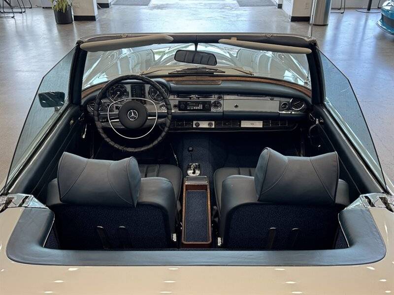 Mercedes-benz-280sl-1970-silver-19