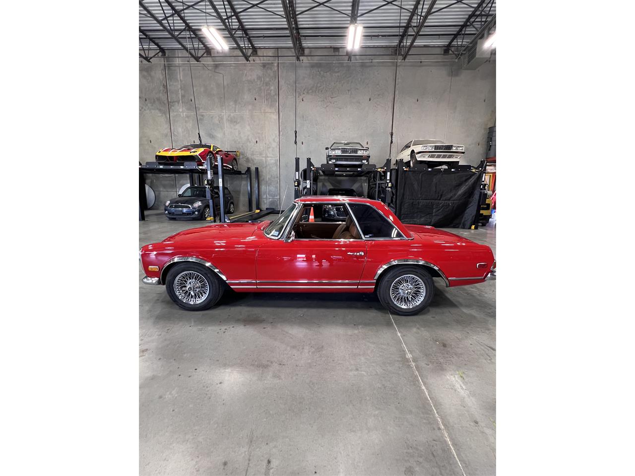 Mercedes-benz-280sl-1971-RED-TAN-2