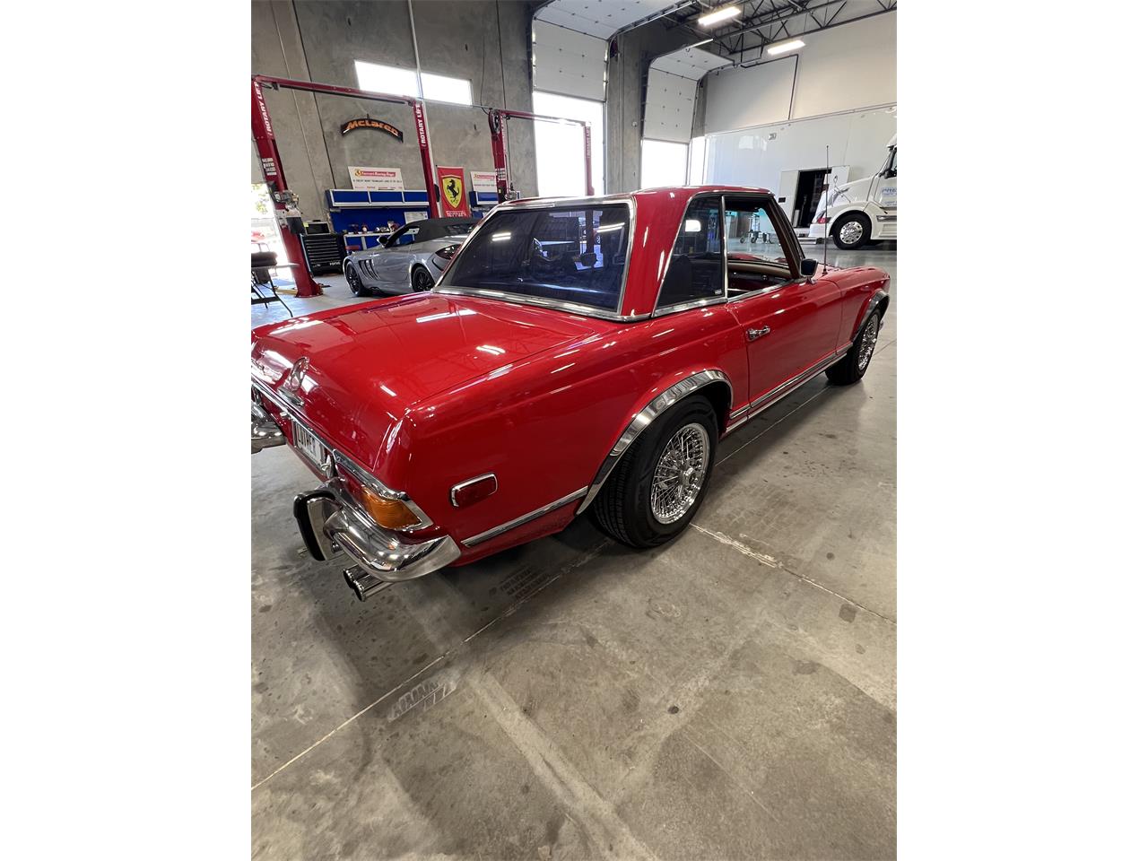 Mercedes-benz-280sl-1971-RED-TAN-5