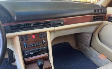 Mercedes-benz-30-sd-diesel-1983-3