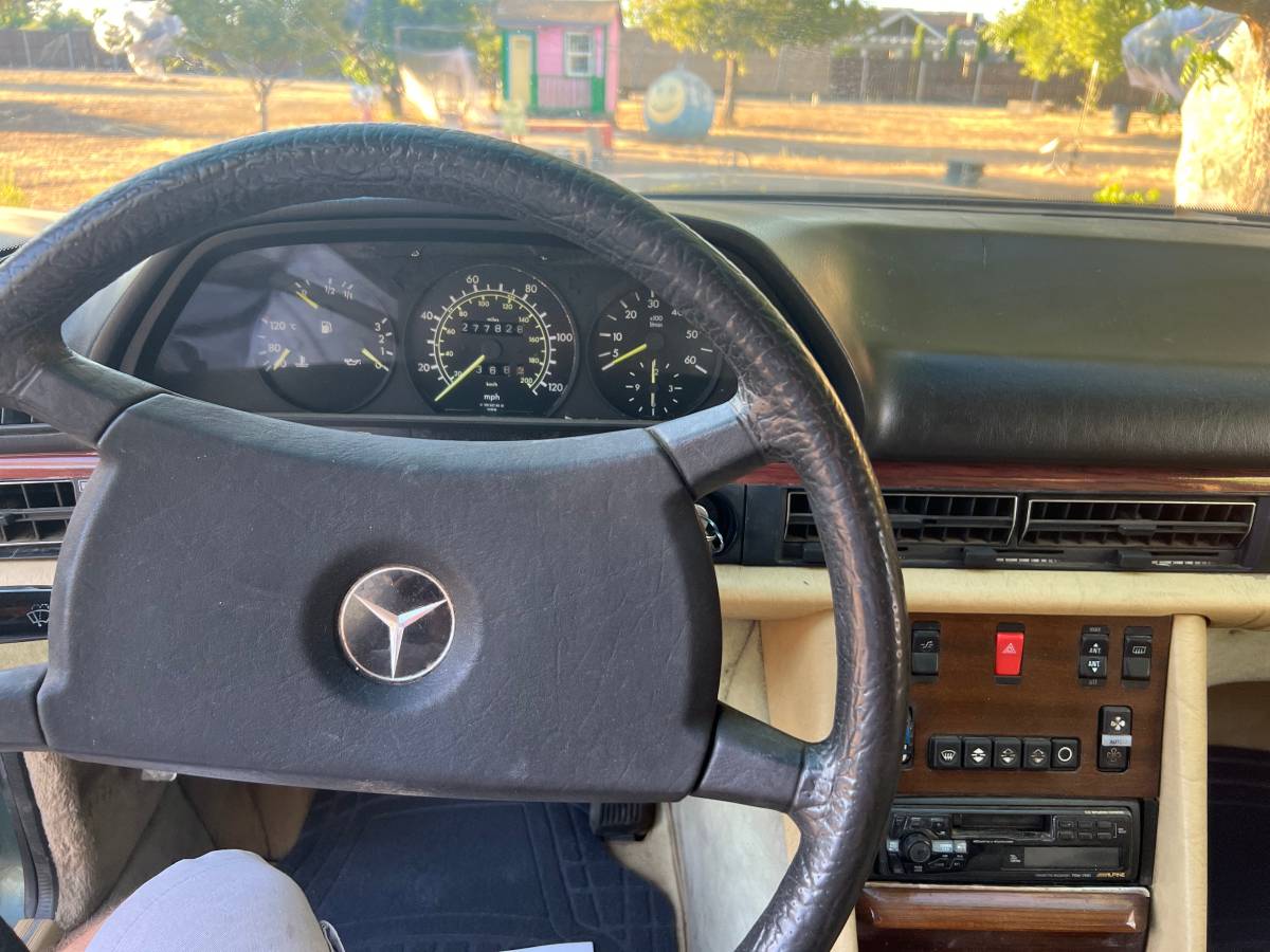 Mercedes-benz-30-sd-diesel-1983-7