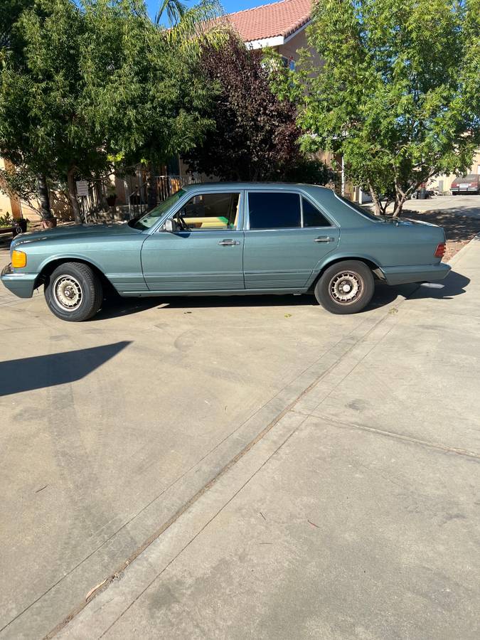 Mercedes-benz-30-sd-diesel-1983