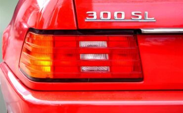 Mercedes-benz-300-1991-red-11