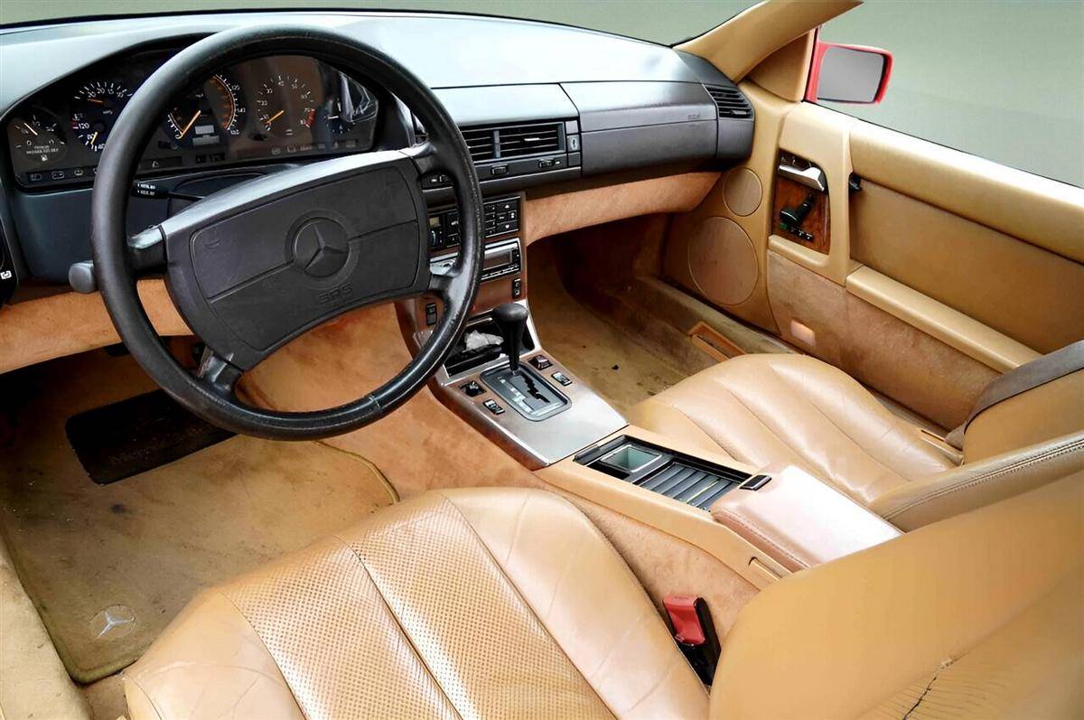 Mercedes-benz-300-1991-red-14