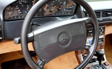 Mercedes-benz-300-1991-red-15