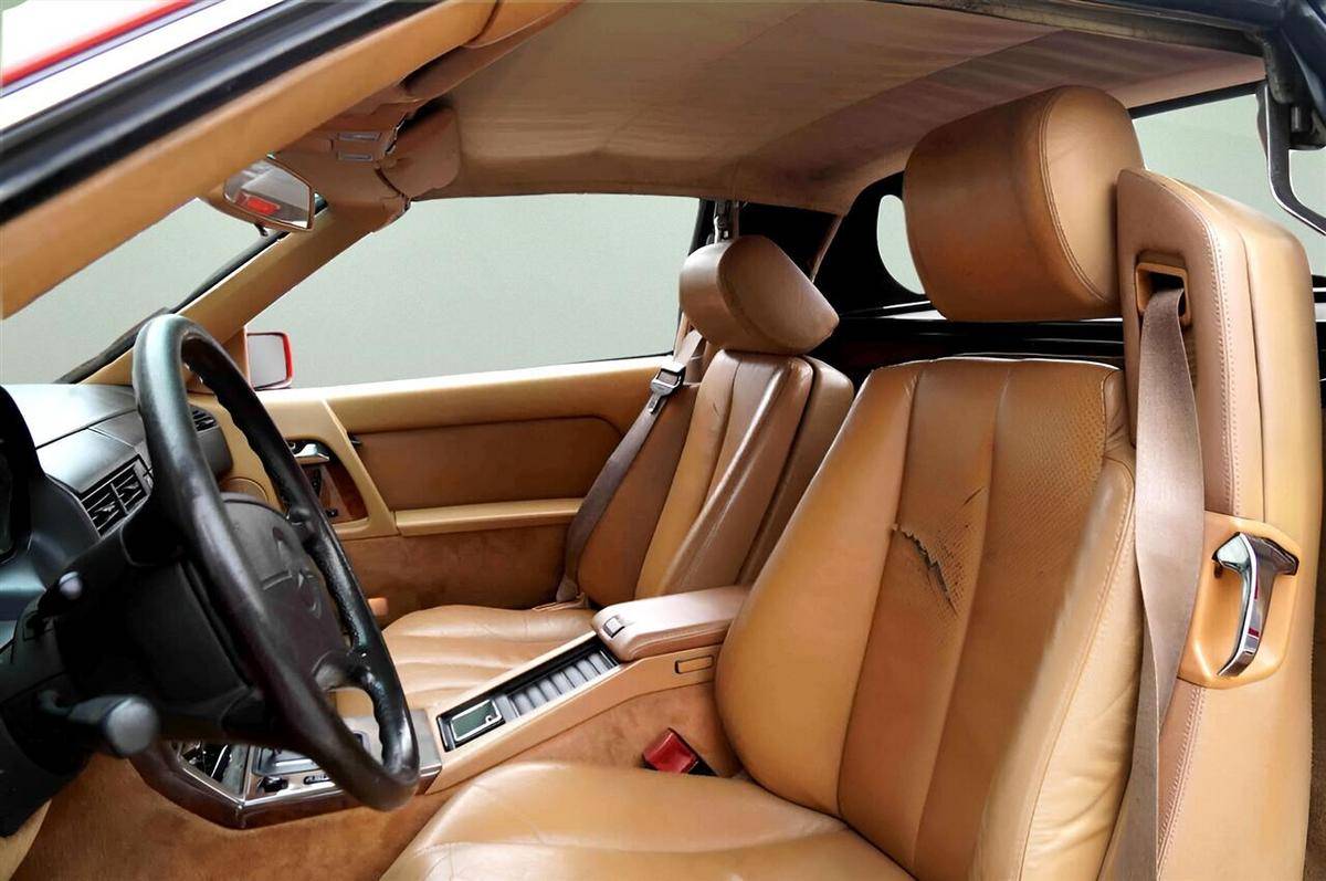 Mercedes-benz-300-1991-red-18