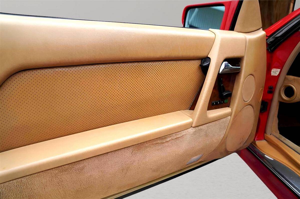 Mercedes-benz-300-1991-red-19