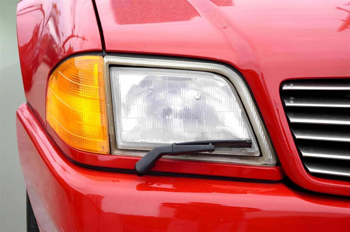 Mercedes-benz-300-1991-red-2
