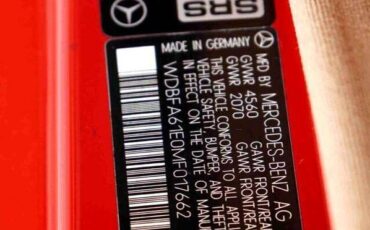 Mercedes-benz-300-1991-red-21