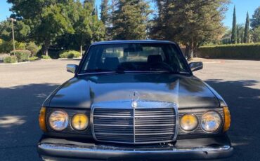 Mercedes-benz-300-300dt-diesel-1983-grey