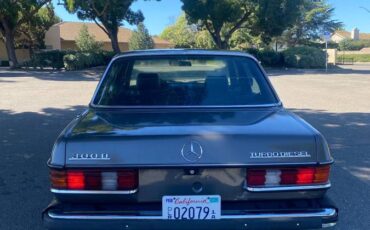 Mercedes-benz-300-300dt-diesel-1983-grey-4