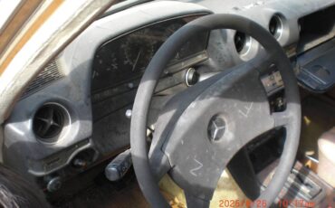 Mercedes-benz-300-300dtmercedes-benz-diesel-1984-yellow-12