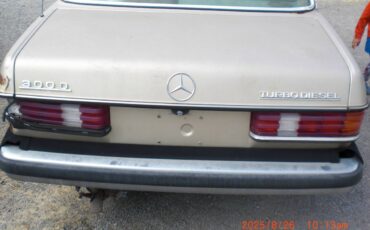 Mercedes-benz-300-300dtmercedes-benz-diesel-1984-yellow