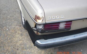 Mercedes-benz-300-300dtmercedes-benz-diesel-1984-yellow-4