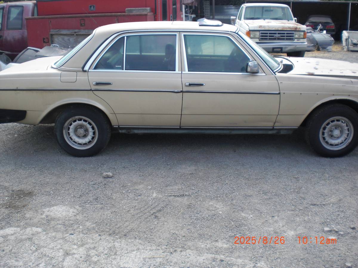 Mercedes-benz-300-300dtmercedes-benz-diesel-1984-yellow-7