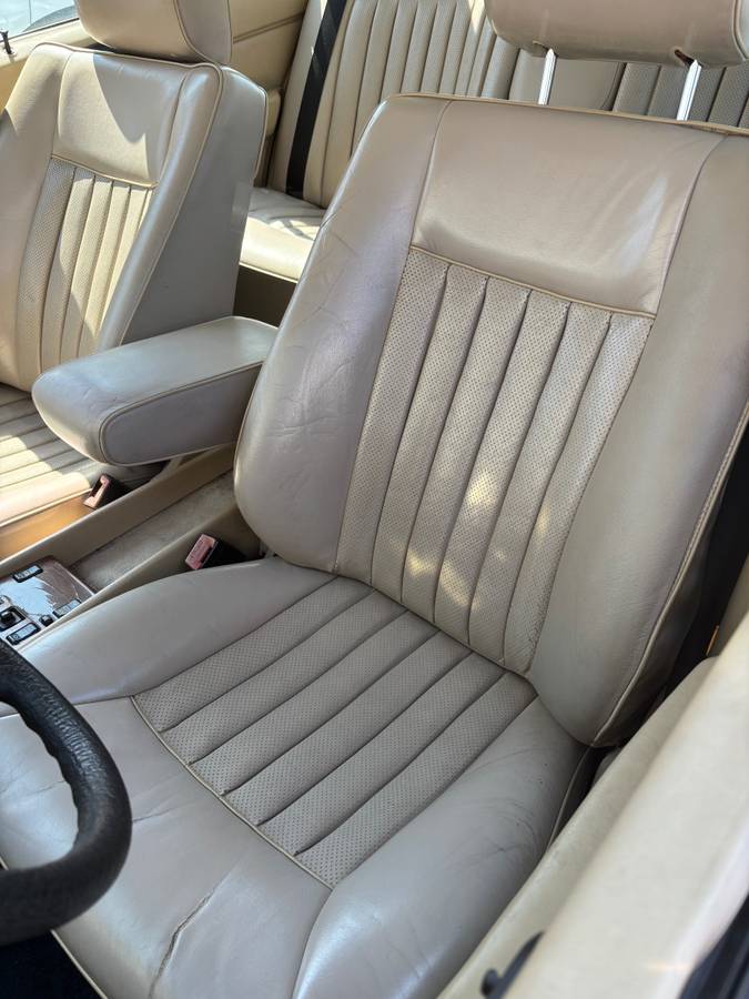 Mercedes-benz-300-300e-1987-blue-2