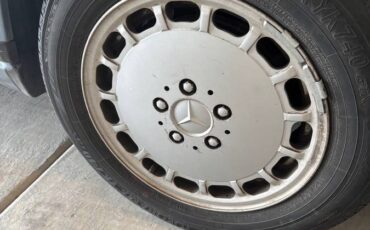 Mercedes-benz-300-300e-1987-blue-7