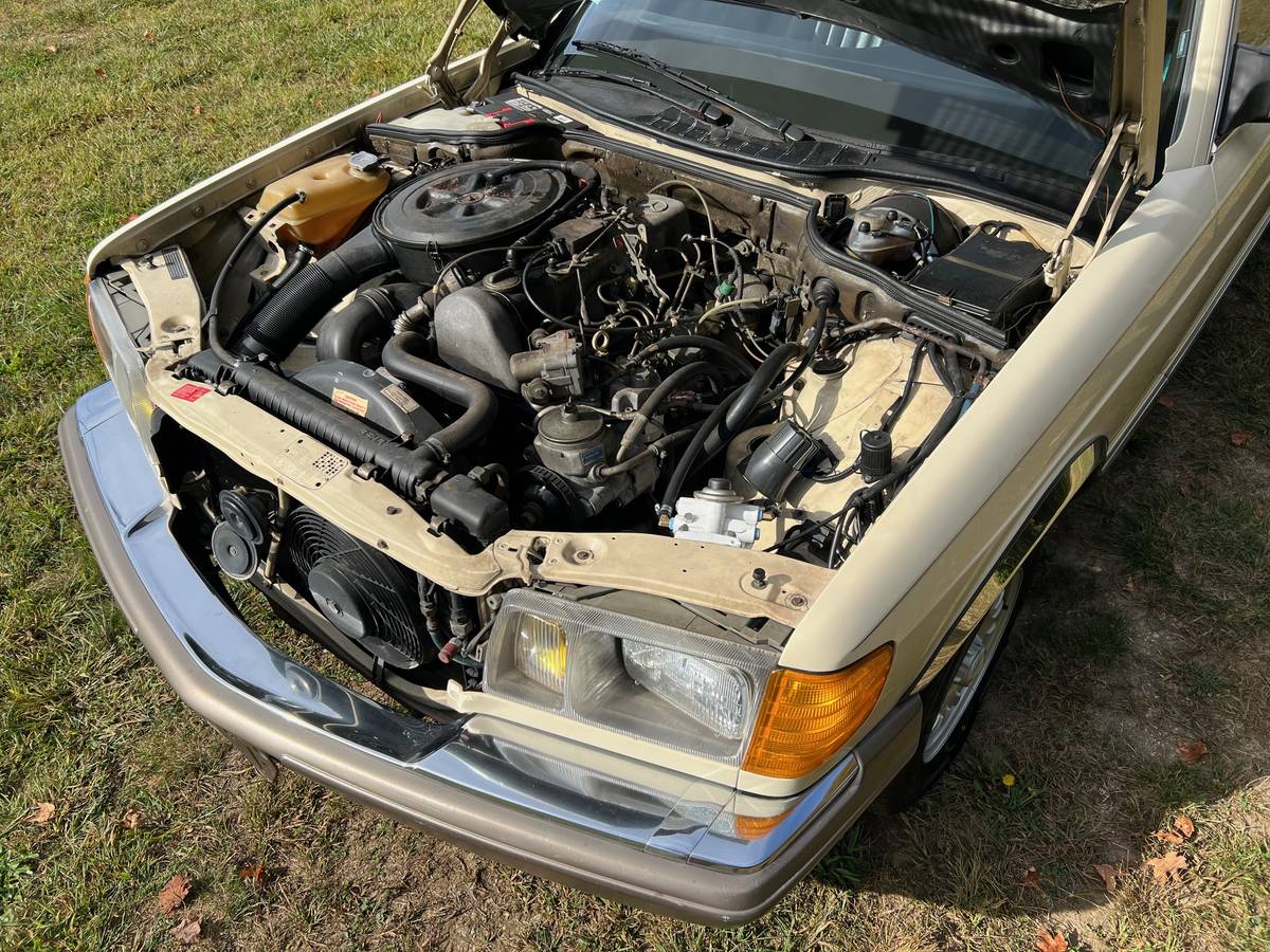 Mercedes-benz-300-300sd-diesel-1983-1