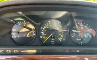 Mercedes-benz-300-300sd-diesel-1983-15