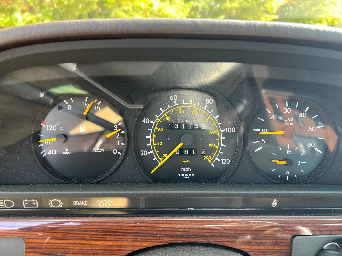 Mercedes-benz-300-300sd-diesel-1983-15