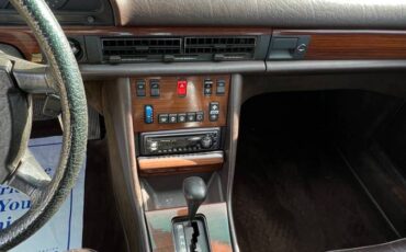 Mercedes-benz-300-300sd-diesel-1983-16