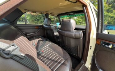 Mercedes-benz-300-300sd-diesel-1983-17