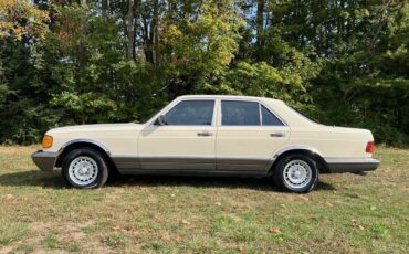 Mercedes-benz-300-300sd-diesel-1983