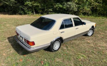 Mercedes-benz-300-300sd-diesel-1983-4