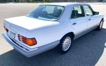 Mercedes-benz-300-se-1990-white-2