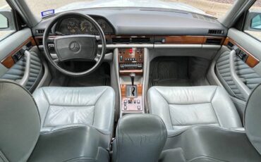Mercedes-benz-300-se-1990-white-6