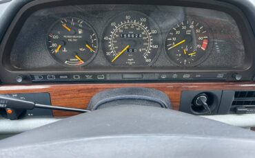 Mercedes-benz-300-se-1990-white-7