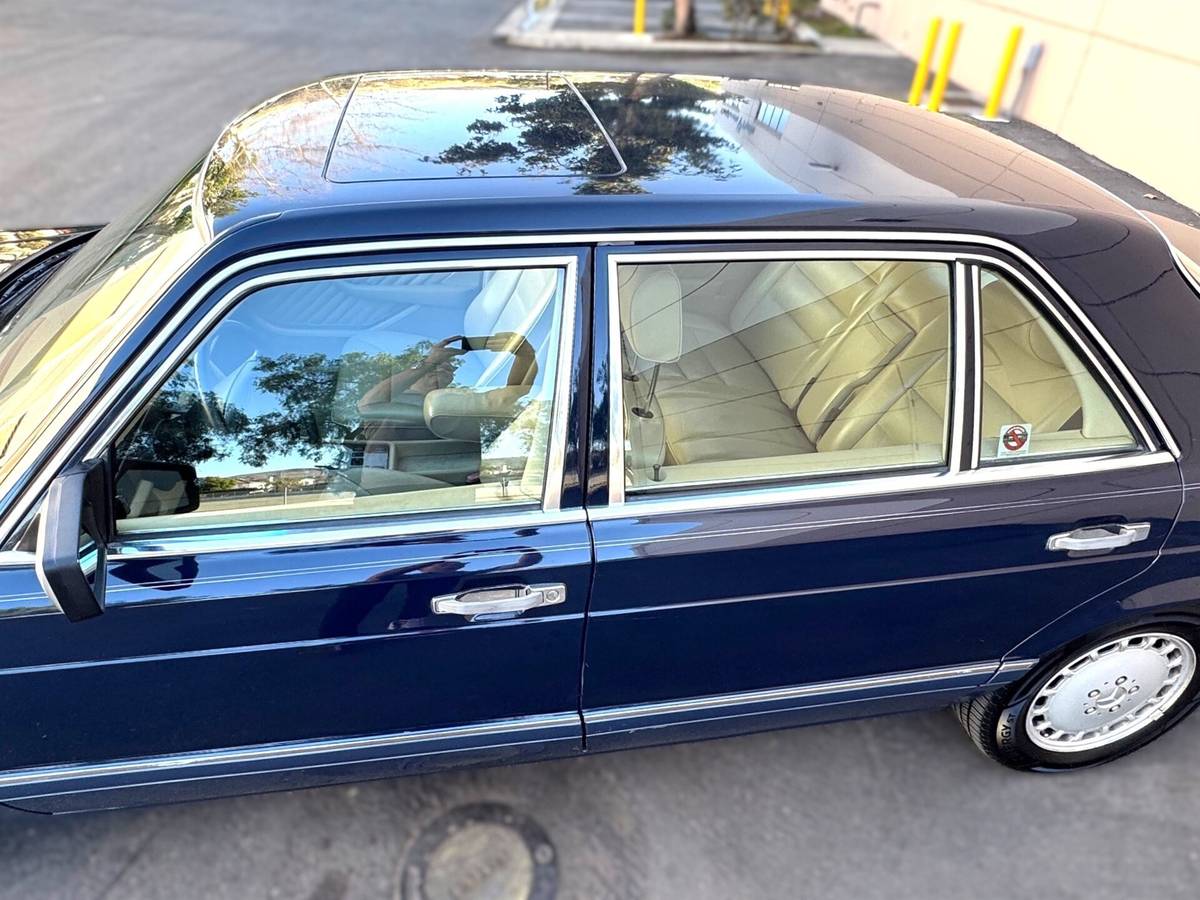 Mercedes-benz-300-sel-1990-blue-18