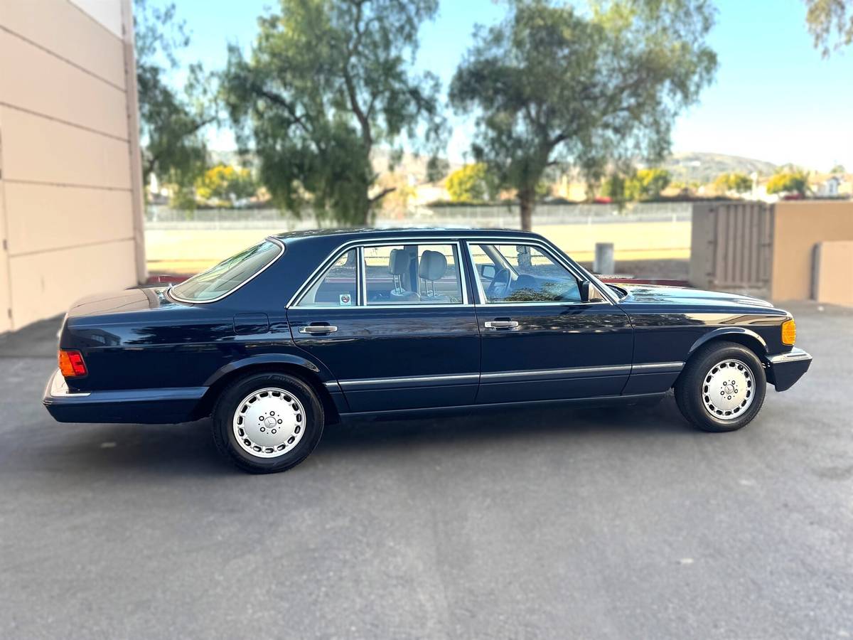 Mercedes-benz-300-sel-1990-blue-9