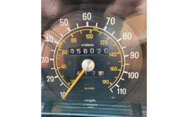 Mercedes-benz-300d-1977-Manilla-Beige-Tan-11