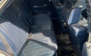 Mercedes-benz-300d-diesel-1978-4