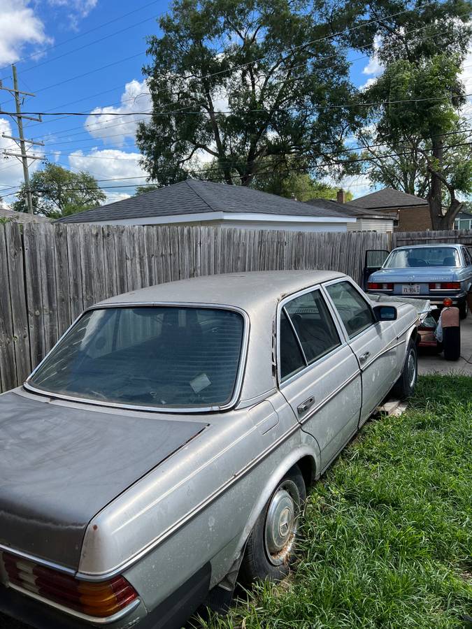 Mercedes-benz-300d-diesel-1978-5