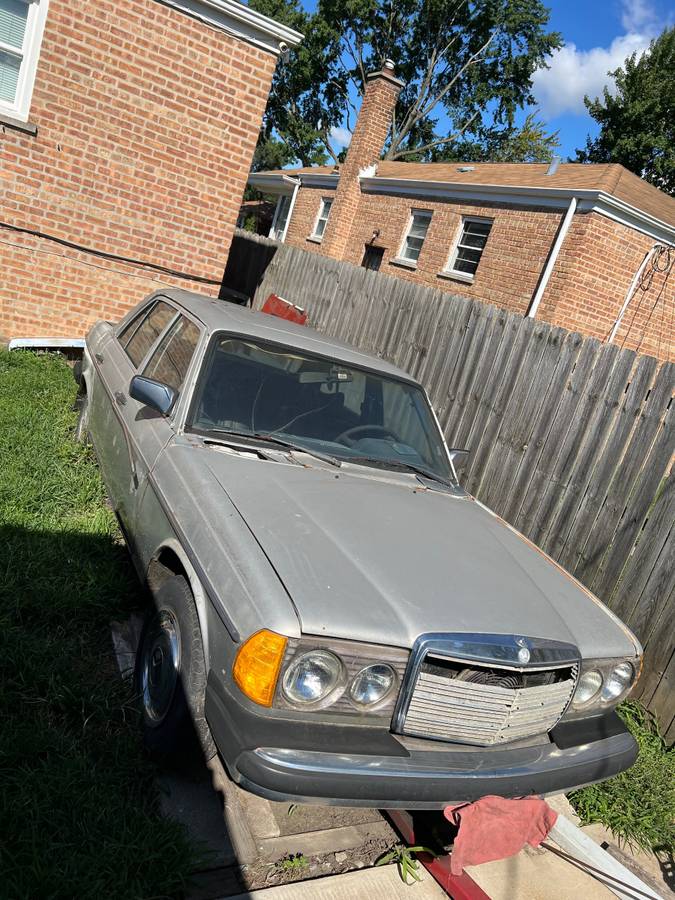 Mercedes-benz-300d-diesel-1978