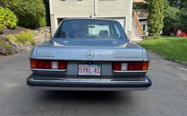 Mercedes-benz-300d-diesel-1982-blue-6