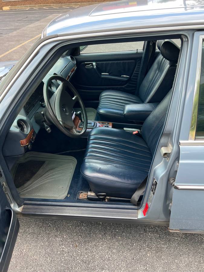 Mercedes-benz-300d-diesel-1985-1