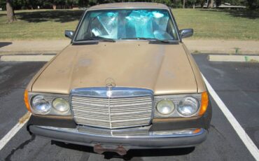 Mercedes-benz-300d-diesel-1985-custom