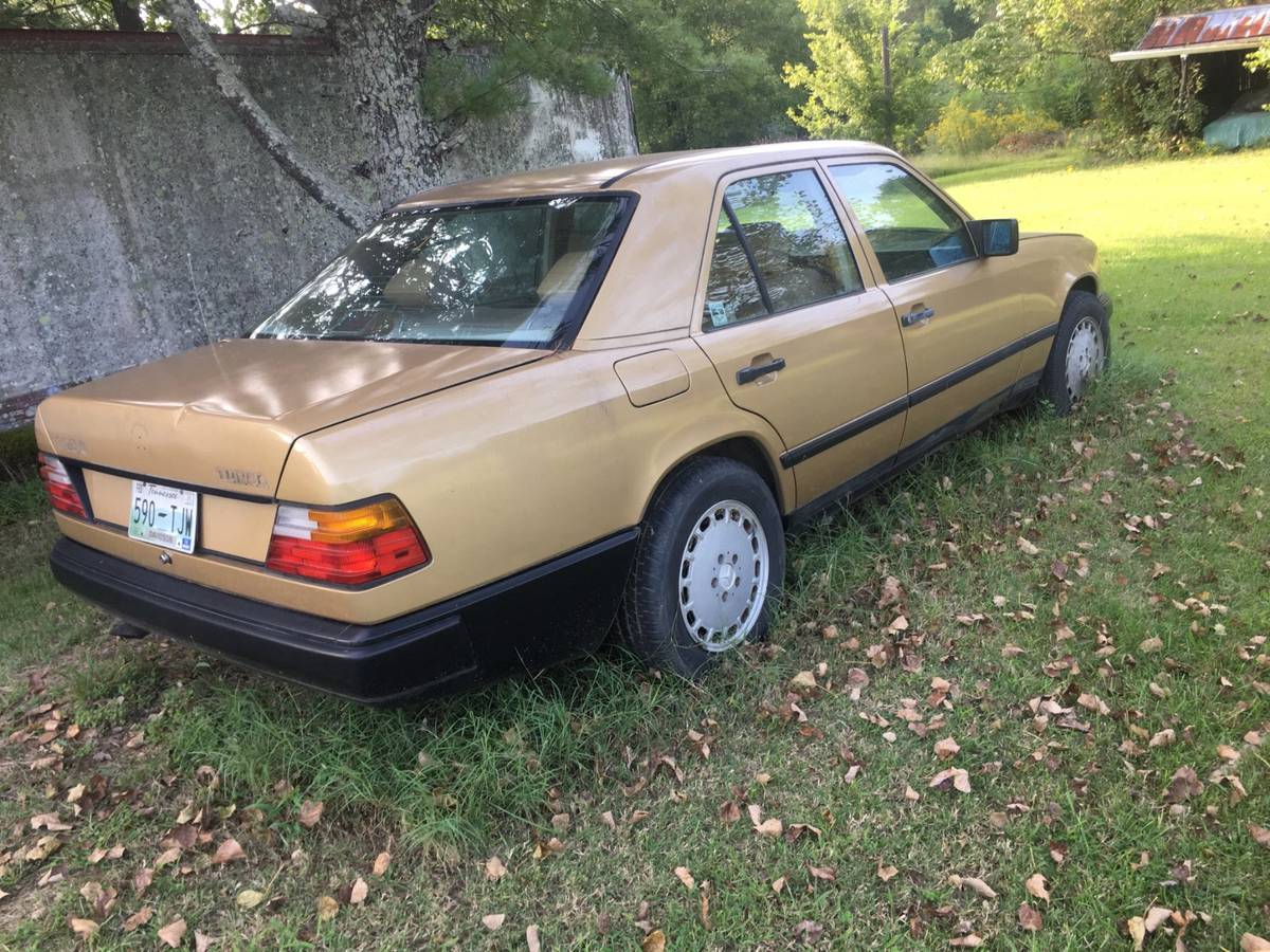 Mercedes-benz-300d-diesel-1987-custom-1