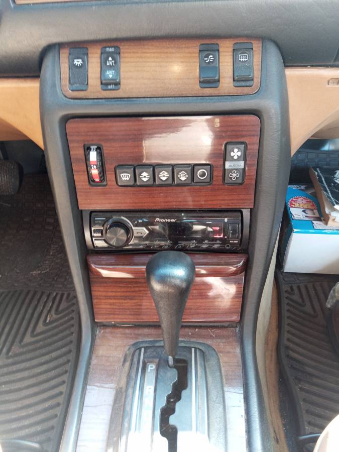 Mercedes-benz-300d-turbo-diesel-1983-blue-8