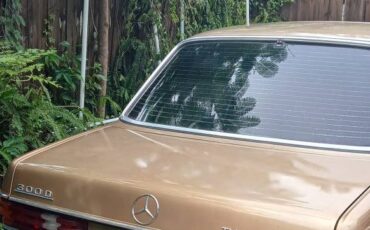 Mercedes-benz-300d-turbo-diesel-1984-custom