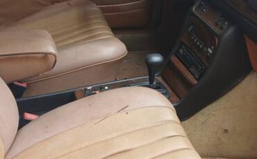Mercedes-benz-300d-turbo-diesel-1984-custom-4