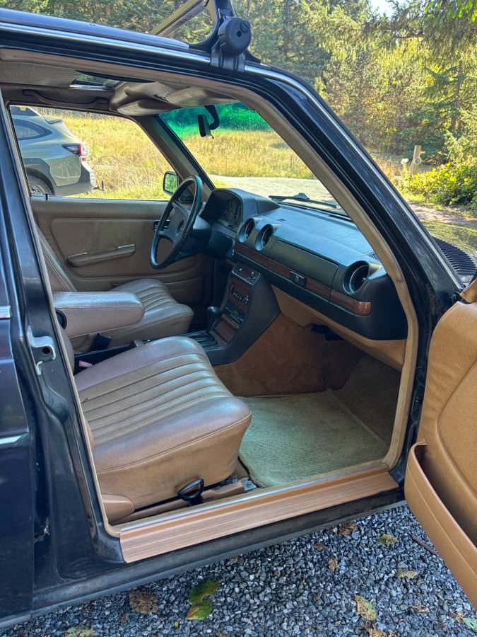 Mercedes-benz-300d-turbo-diesel-1985-grey-12